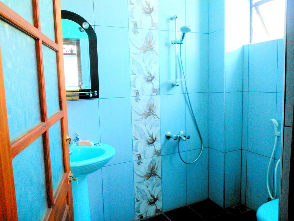 Randhi La Beach View Lounge Hikkaduwa Oda fotoğraf