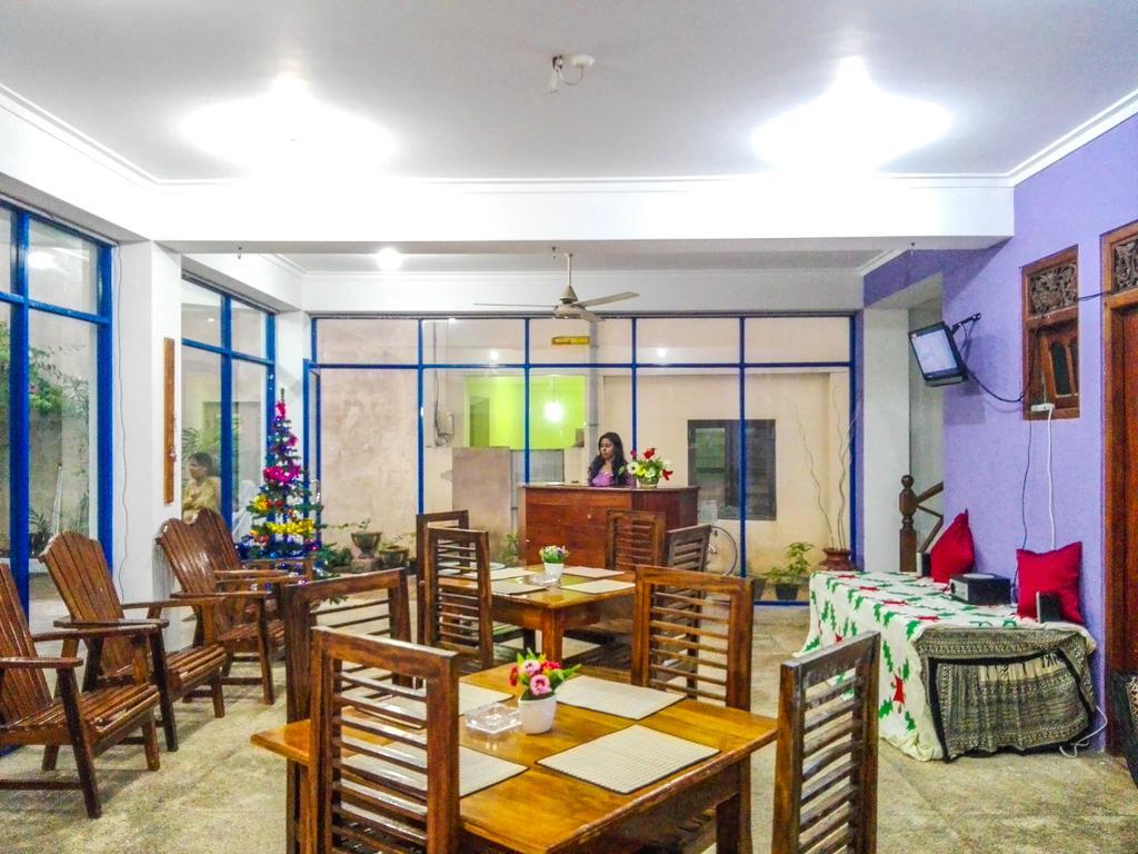 Randhi La Beach View Lounge Hikkaduwa Dış mekan fotoğraf